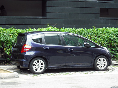 シンガポールの HONDA FIT 特集