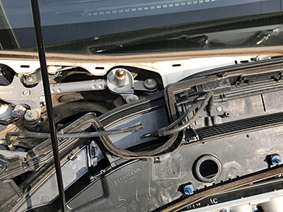 HONDA FIT RS GE8 5MT TYPE R ブレーキフルードの交換 - WAKOS ブレーキフルード DOT4 4