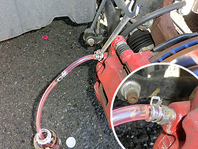 HONDA FIT RS GE8 5MT TYPE R ブレーキフルードの交換 - WAKOS ブレーキフルード DOT4 7