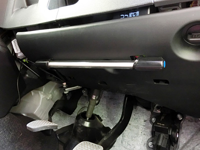 HONDA FIT RS GE8 5MT TYPE R ネオン管フットライトの取り付け2