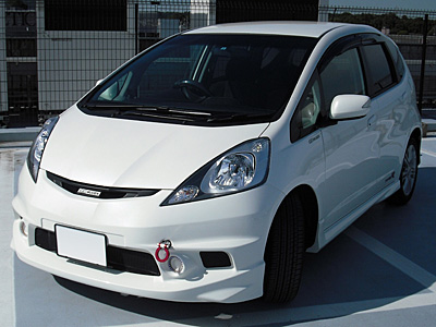 HONDA FIT RS GE8 5MT TYPE R 可倒式牽引フックの取り付け2