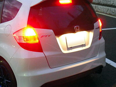 HONDA FIT RS GE8 5MT TYPE R LEDナンバーランプへの交換5