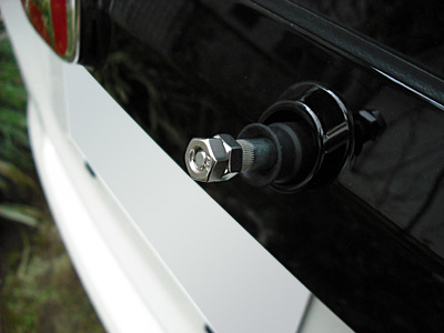 HONDA FIT RS GE8 5MT TYPE R カーボン調シートの貼り付け(2) リアガーニッシュ1