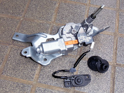 HONDA FIT RS GE8 5MT TYPE R カーボン調シートの貼り付け(2) リアガーニッシュ6