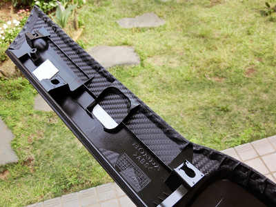 HONDA FIT RS GE8 5MT TYPE R カーボン調シートの貼り付け(2) リアガーニッシュ14